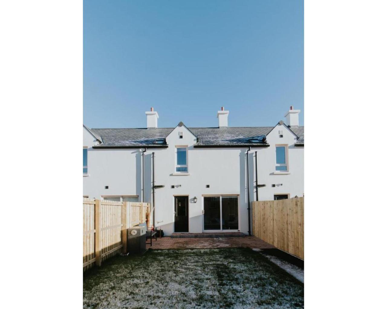 Central Ballycastle Beach Residence *